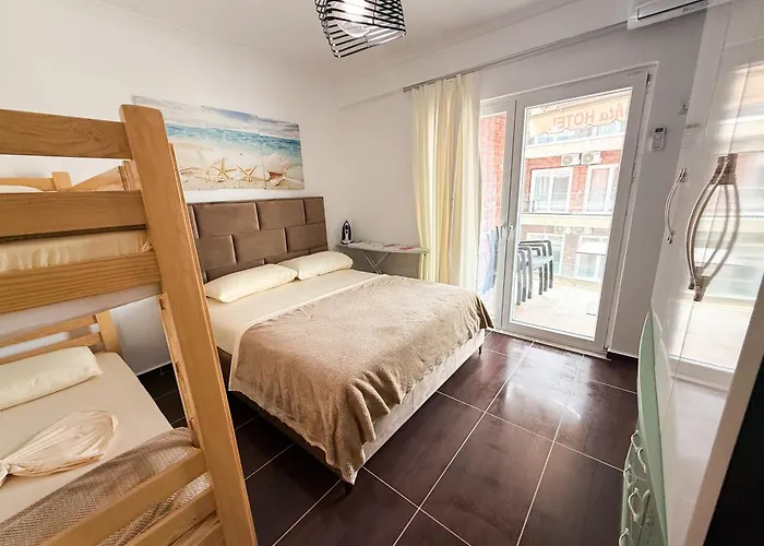 Fishta Q6 33 Apartment